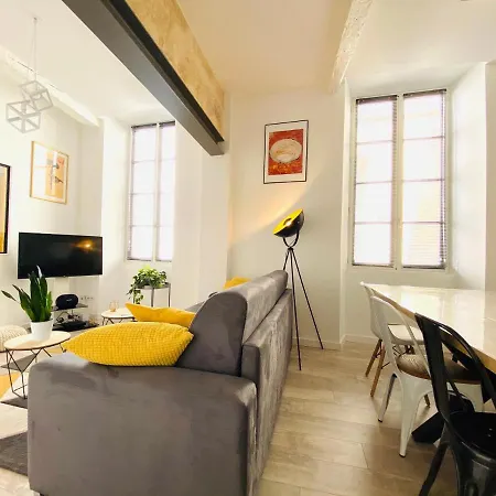 Feel@Home Nemausus   Le 4 Nîmes Extérieur photo