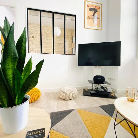 Feel@Home Nemausus   Le 4 Nîmes Extérieur photo